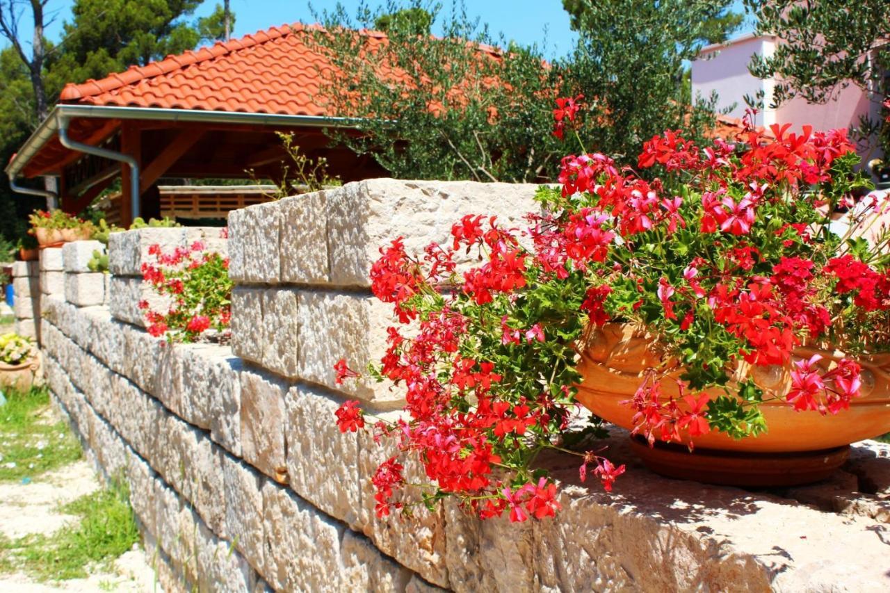 Bungalow Vice With Pool Pakoštane Dış mekan fotoğraf