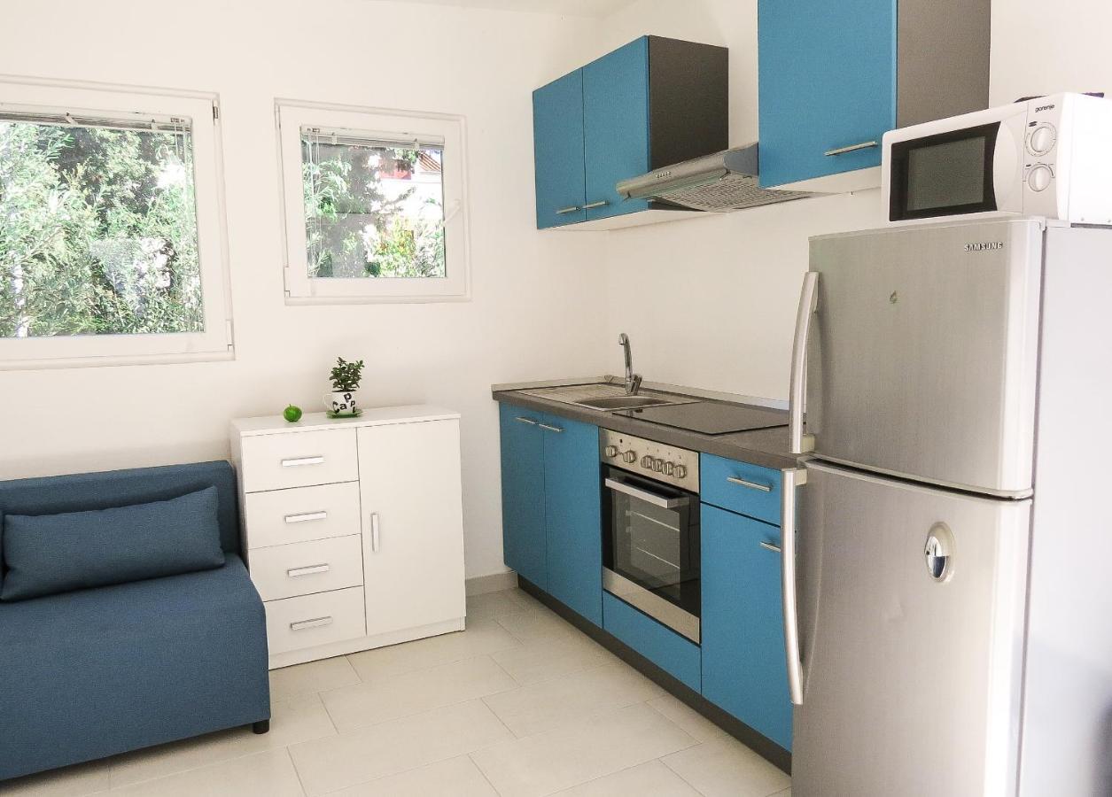Bungalow Vice With Pool Pakoštane Dış mekan fotoğraf