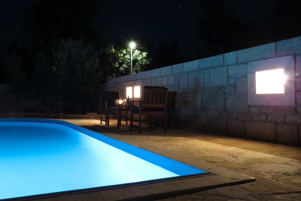 Bungalow Vice With Pool Pakoštane Dış mekan fotoğraf