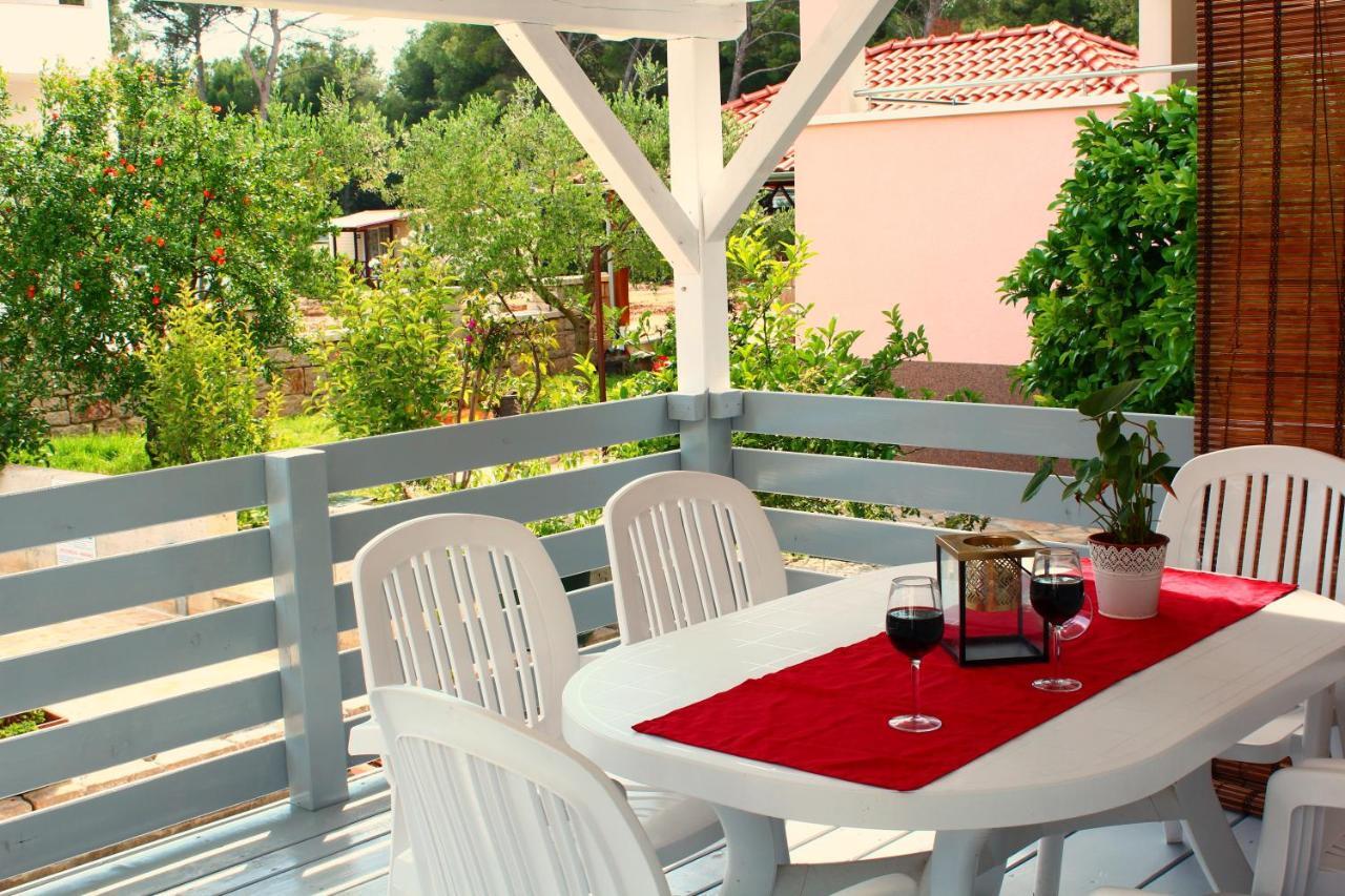 Bungalow Vice With Pool Pakoštane Dış mekan fotoğraf