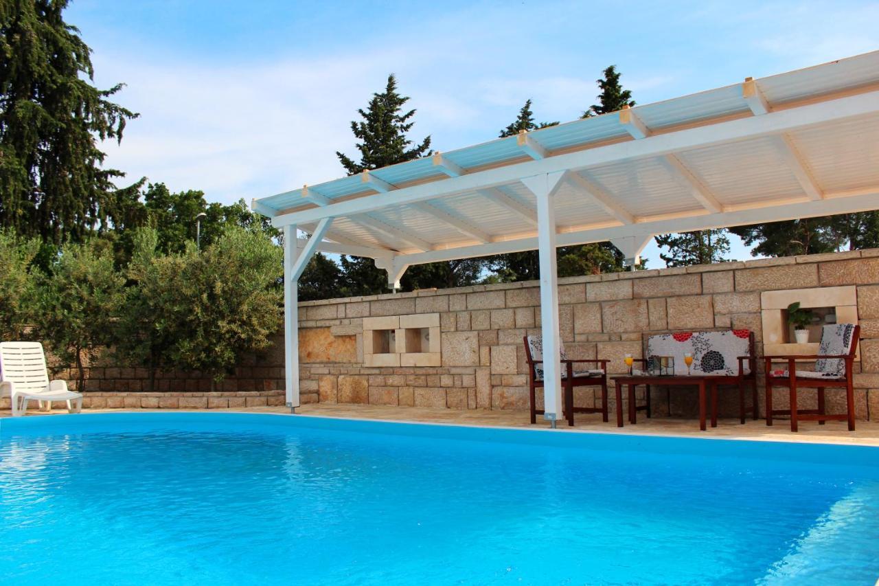 Bungalow Vice With Pool Pakoštane Dış mekan fotoğraf